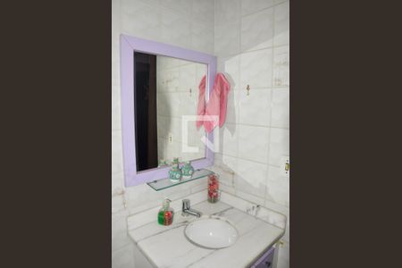 Casa à venda com 347m², 3 quartos e 2 vagasDetalhe - Banheiro Social