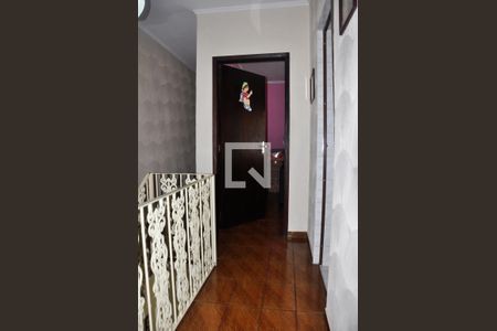 Casa à venda com 347m², 3 quartos e 2 vagasDetalhe - Escada Quartos