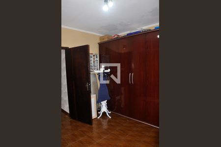 Casa à venda com 347m², 3 quartos e 2 vagasDetalhe - Quarto 03 com Varanda