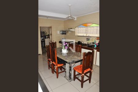 Casa à venda com 347m², 3 quartos e 2 vagasDetalhe - Cozinha