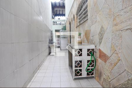 Casa à venda com 347m², 3 quartos e 2 vagasDetalhe - Quintal