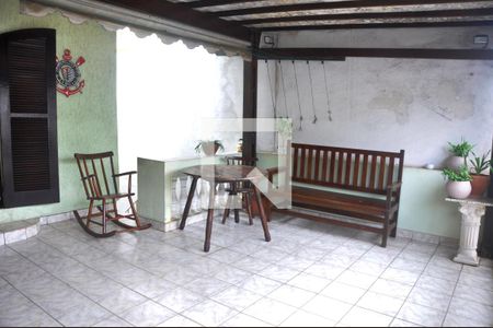 Casa à venda com 347m², 3 quartos e 2 vagasDetalhe - Varanda e Churrasqueira