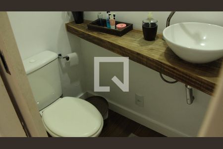 Casa à venda com 120m², 3 quartos e 2 vagasBanheiro