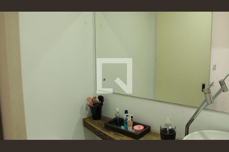 Casa à venda com 120m², 3 quartos e 2 vagasBanheiro