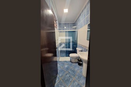 Banheiro de casa para alugar com 3 quartos, 247m² em Parque do Colegio, Suzano