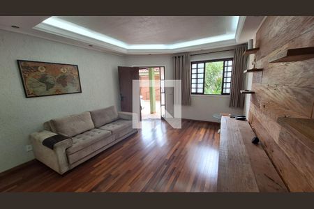 Sala de casa para alugar com 3 quartos, 247m² em Parque do Colegio, Suzano