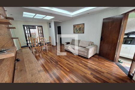 Sala de casa para alugar com 3 quartos, 247m² em Parque do Colegio, Suzano