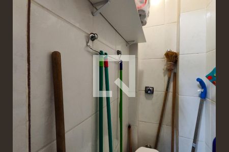 Apartamento para alugar com 75m², 2 quartos e 1 vaga Apartamento para alugar com 75m², 2 quartos e 1 vagaBanheiro de serviço