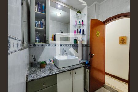 Apartamento para alugar com 75m², 2 quartos e 1 vaga Apartamento para alugar com 75m², 2 quartos e 1 vagaBanheiro