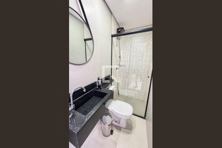 Casa à venda com 386m², 3 quartos e 8 vagasBanheiro - Quintal