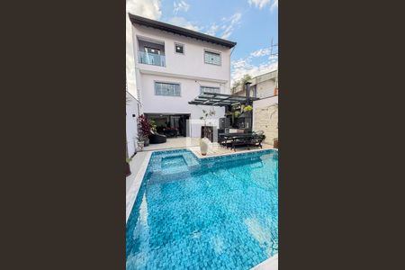 Casa à venda com 386m², 3 quartos e 8 vagasPiscina