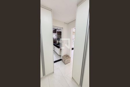 Casa à venda com 386m², 3 quartos e 8 vagasCloset Suite 1