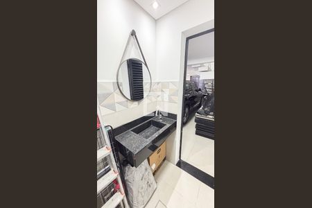 Casa à venda com 386m², 3 quartos e 8 vagasBanheiro da Garagem