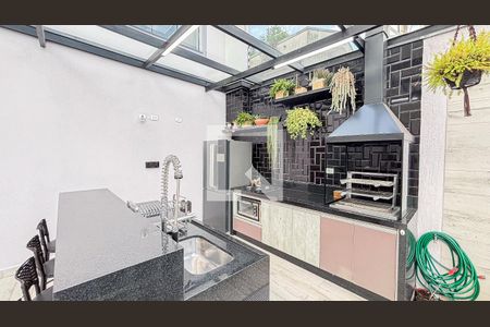 Casa à venda com 386m², 3 quartos e 8 vagasQuintal - Churrasqueira