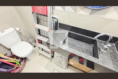 Casa à venda com 386m², 3 quartos e 8 vagasBanheiro da Garagem