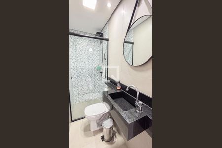 Casa à venda com 386m², 3 quartos e 8 vagasBanheiro - Quintal