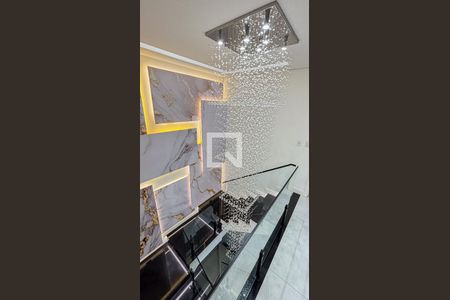 Casa à venda com 386m², 3 quartos e 8 vagasEscada