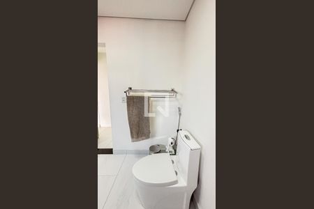 Casa à venda com 386m², 3 quartos e 8 vagasBanheiro da Suíte 1