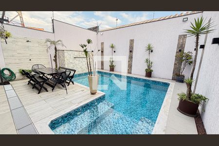 Casa à venda com 386m², 3 quartos e 8 vagasQuintal