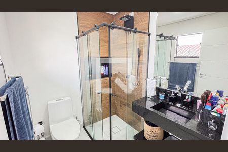 Casa à venda com 386m², 3 quartos e 8 vagasBanheiro da Suíte 3