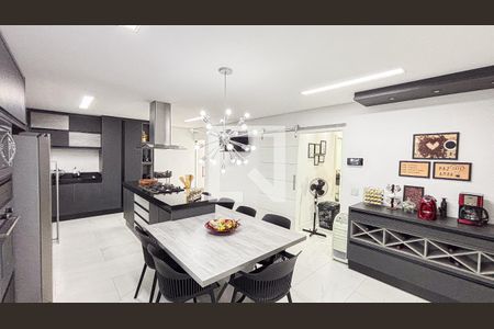 Casa à venda com 386m², 3 quartos e 8 vagasCozinha