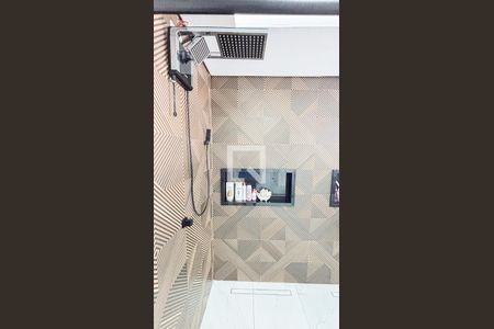 Casa à venda com 386m², 3 quartos e 8 vagasBanheiro da Suíte 1