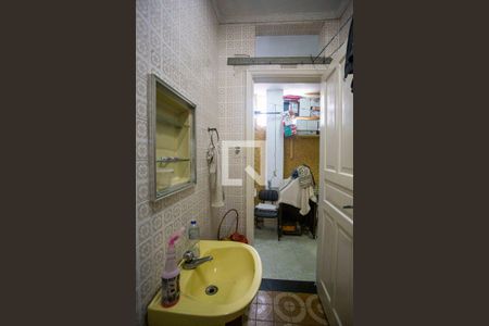 Casa à venda com 430m², 3 quartos e 3 vagasBanheiro de serviço