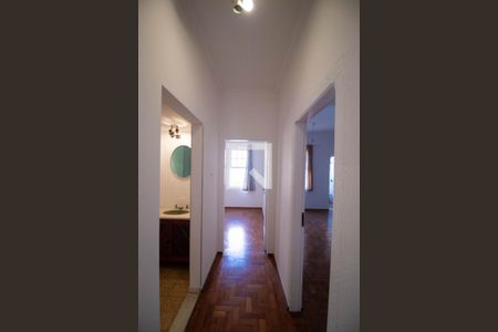 Casa à venda com 152m², 4 quartos e 5 vagas Casa à venda com 152m², 4 quartos e 5 vagasCorredor