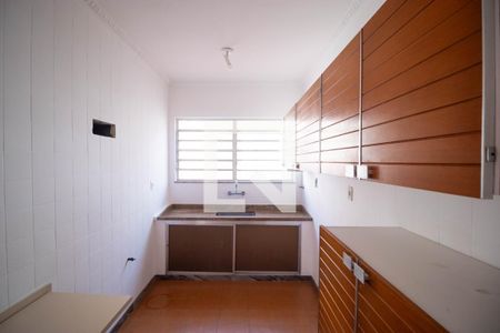 Casa à venda com 152m², 4 quartos e 5 vagas Casa à venda com 152m², 4 quartos e 5 vagasCozinha
