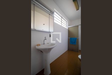 Casa à venda com 152m², 4 quartos e 5 vagas Casa à venda com 152m², 4 quartos e 5 vagasBanheiro da Suíte