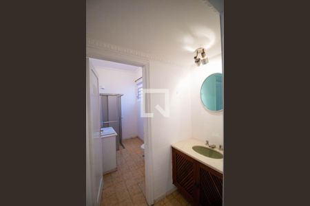 Casa à venda com 152m², 4 quartos e 5 vagas Casa à venda com 152m², 4 quartos e 5 vagasBanheiro 01