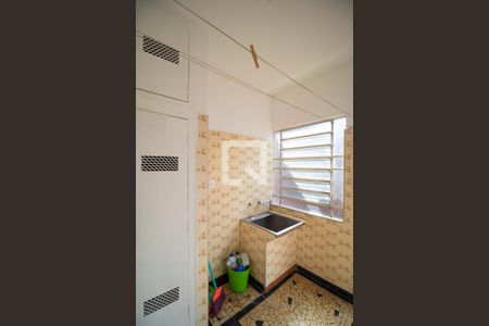 Casa à venda com 152m², 4 quartos e 5 vagas Casa à venda com 152m², 4 quartos e 5 vagasÁrea de Serviço