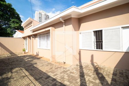 Casa à venda com 152m², 4 quartos e 5 vagas Casa à venda com 152m², 4 quartos e 5 vagasGaragem