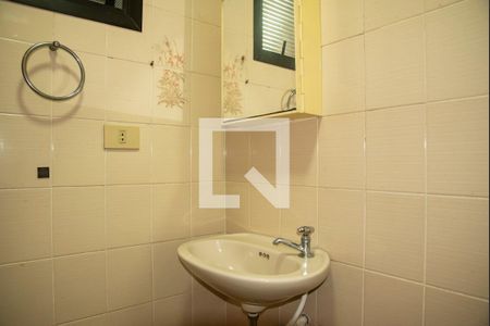 Apartamento para alugar com 128m², 3 quartos e 2 vagas Apartamento para alugar com 128m², 3 quartos e 2 vagasBanheiro de Serviço