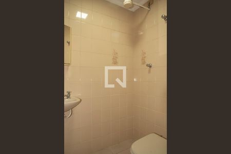 Apartamento para alugar com 128m², 3 quartos e 2 vagas Apartamento para alugar com 128m², 3 quartos e 2 vagasBanheiro de Serviço