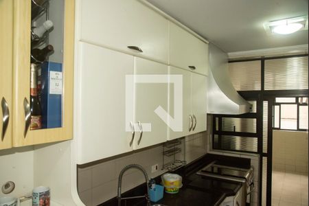 Apartamento para alugar com 128m², 3 quartos e 2 vagas Apartamento para alugar com 128m², 3 quartos e 2 vagasCozinha