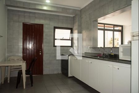 Apartamento para alugar com 128m², 3 quartos e 2 vagas Apartamento para alugar com 128m², 3 quartos e 2 vagasÁrea comum - Salão de festas