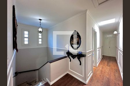 Casa à venda com 254m², 5 quartos e 2 vagasCorredor Quartos