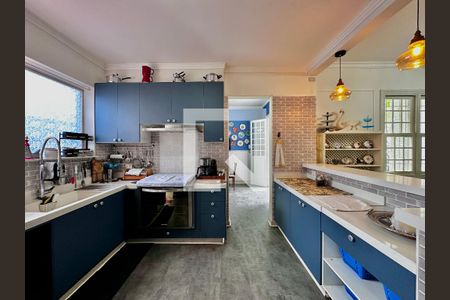 Casa à venda com 254m², 5 quartos e 2 vagasCozinha