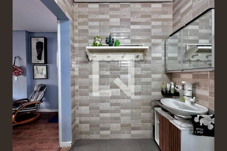 Casa à venda com 254m², 5 quartos e 2 vagasBanheiro Suíte 2 fundos