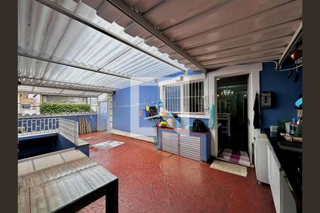 Casa à venda com 254m², 5 quartos e 2 vagasQuintal