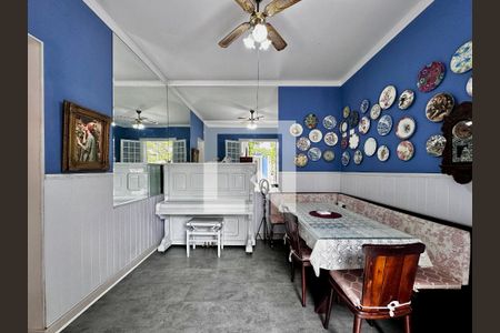 Casa à venda com 254m², 5 quartos e 2 vagasSala de Almoço