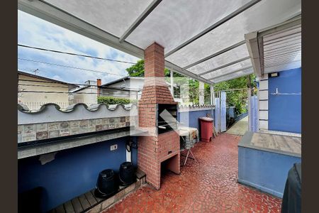 Casa à venda com 254m², 5 quartos e 2 vagasChurrasqueira