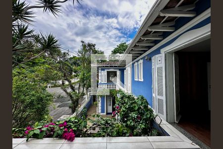 Casa à venda com 254m², 5 quartos e 2 vagasVaranda Suítes