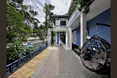 Casa à venda com 254m², 5 quartos e 2 vagasVaranda