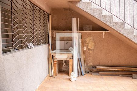 Casa para alugar com 80m², 2 quartos e 1 vagaÁrea de serviço