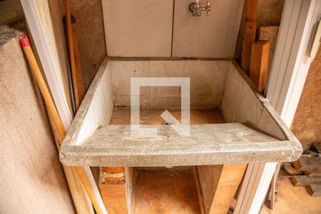 Casa para alugar com 80m², 2 quartos e 1 vagaÁrea de serviço