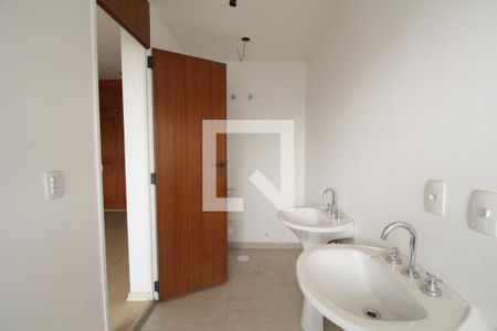 Apartamento à venda com 198m², 4 quartos e 3 vagasBanheiro suíte 1