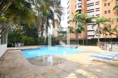 Apartamento à venda com 198m², 4 quartos e 3 vagasÁrea comum - Piscina