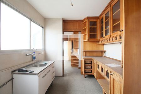 Apartamento à venda com 198m², 4 quartos e 3 vagasCozinha - Armários